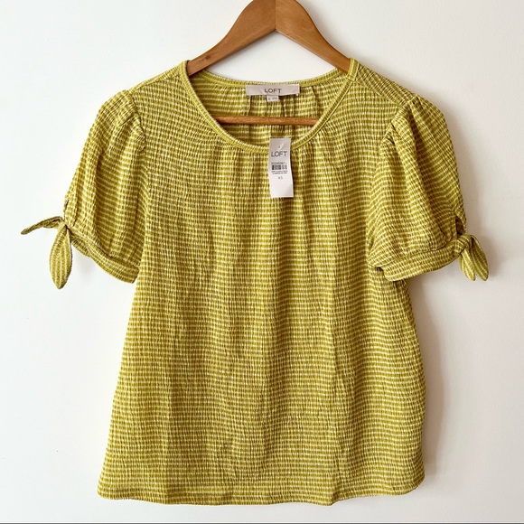 LOFT Tops - NWT Textured Green Top
